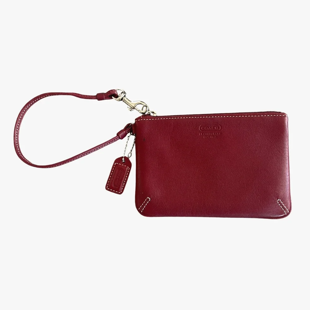 COACH Leatherware Small Smooth Red Leather Y2K Top Zip Wristlet Hang Tag